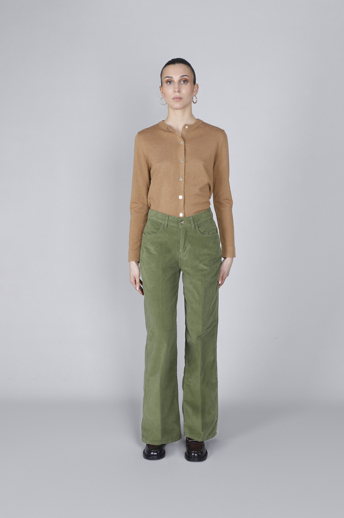 pantalon large teint en pièce sage 26